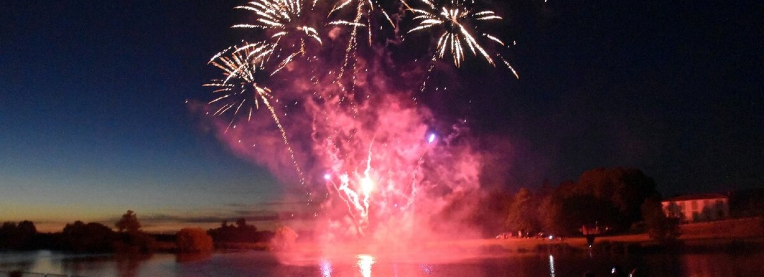 Pique nique et feux d'artifice La Carrière 